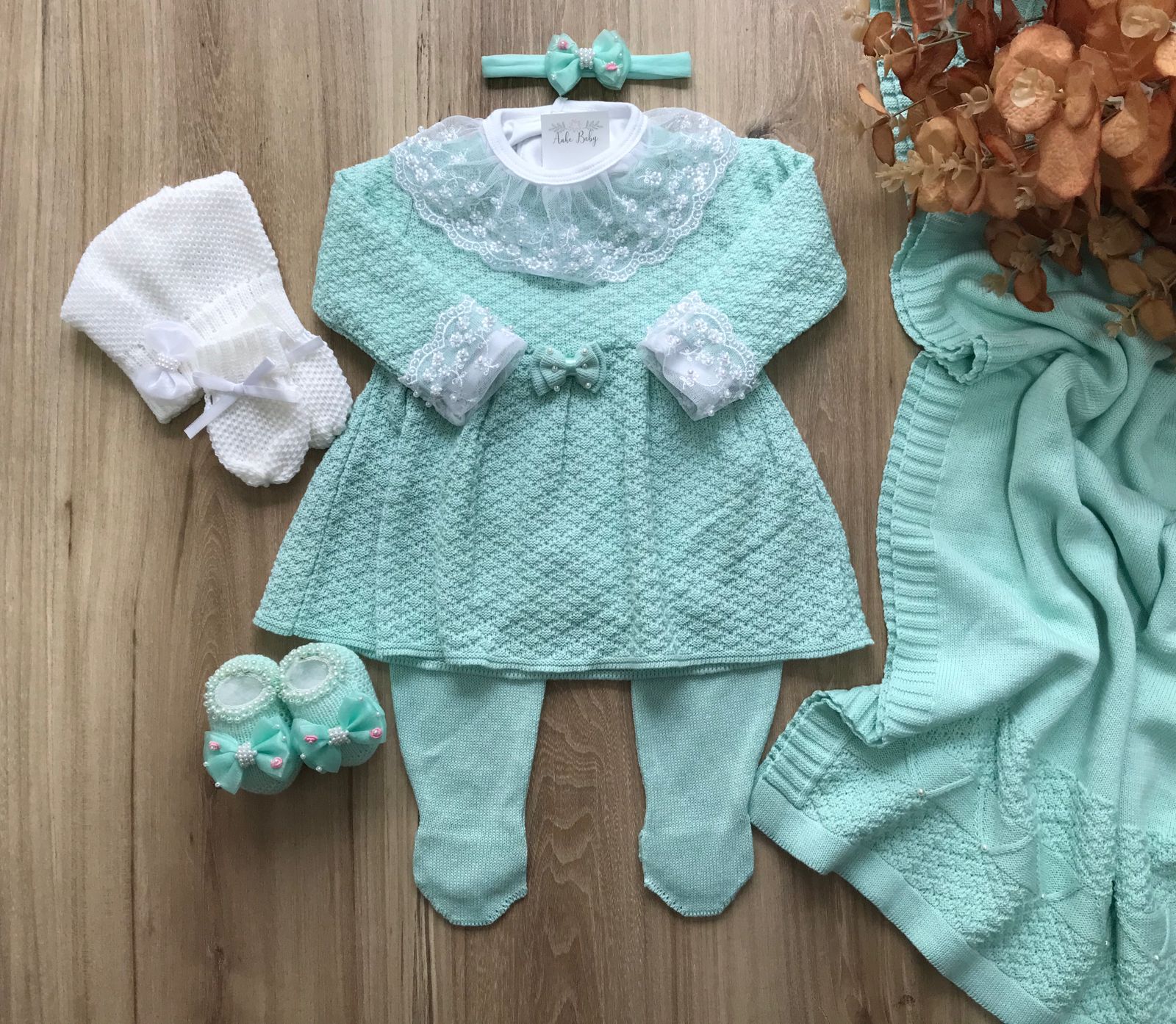 Saída Maternidade Tricot Bebê Menina Vestido Joana Tricô Verde